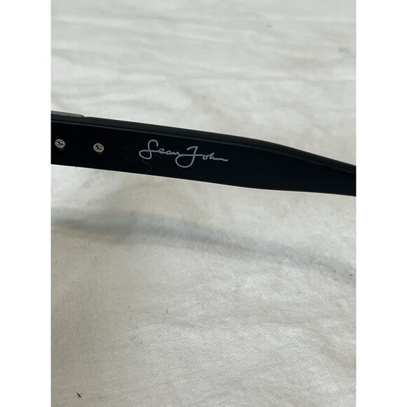 Sean John Matte Black & Silver Designer Sunglasses Dark Grey Tint UV Lenses - Picture 4 of 7